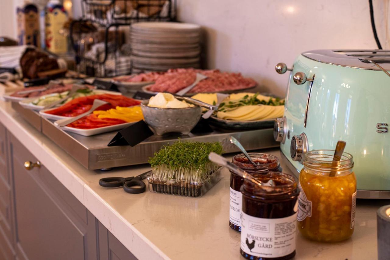 Hotell & Bistro Roedesund Karlsborg Eksteriør billede